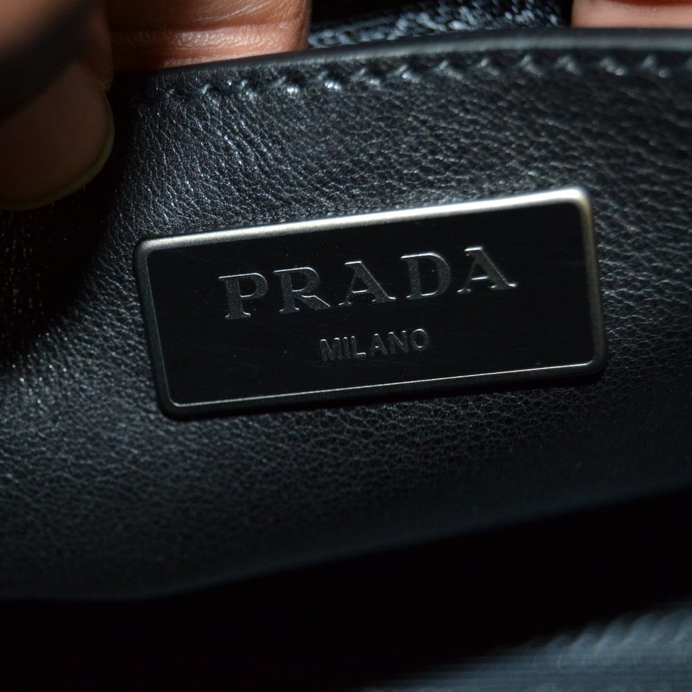 Prada Glacè Calf Large Twin Pocket Tote - Picture 4 of 15